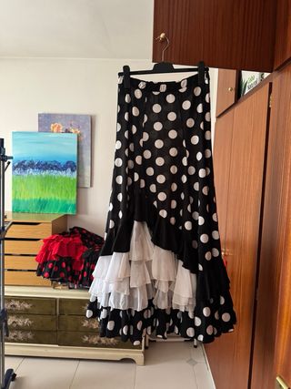 Falda flamenca lunares roja y negra