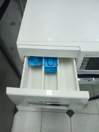 Lavadora con secadora marca Bosch 7/4kg A+++