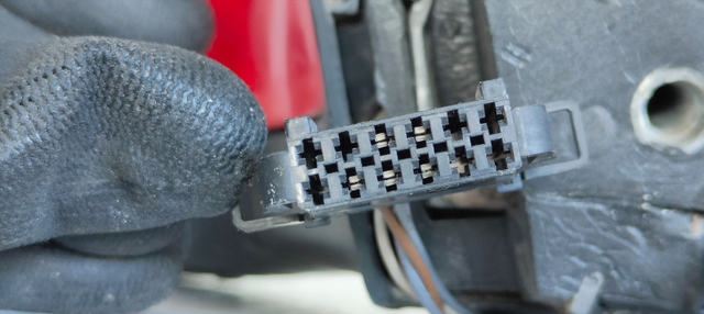 Specchietto retrovisore sinistro VOLKSWAGEN PASSAT VARIANT (3B6) 1.9 TDI 2004