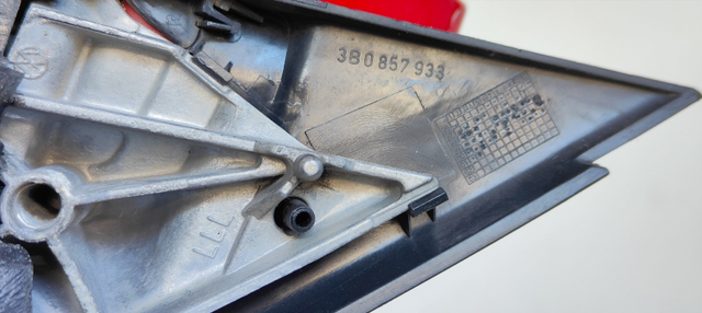 Specchietto retrovisore sinistro VOLKSWAGEN PASSAT VARIANT (3B6) 1.9 TDI 2004