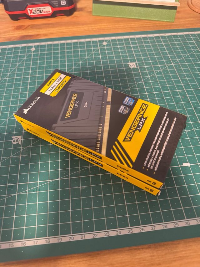 2x Corsair Vengeance LPX DDR4 3200MHz