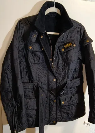 Chaqueta Barbour acolchada negra hombre