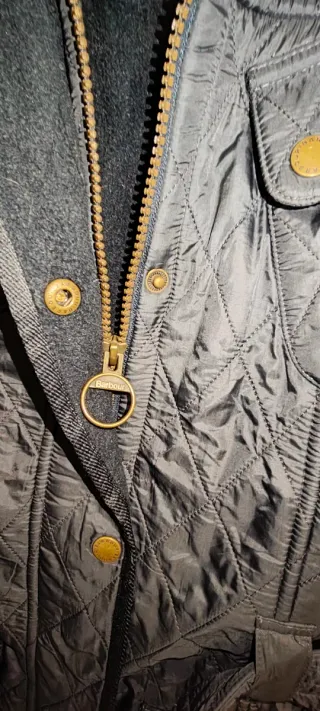 Chaqueta Barbour acolchada negra hombre