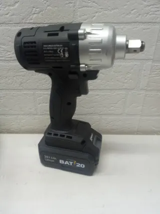 Llave de impacto a batería 20V Ribimex