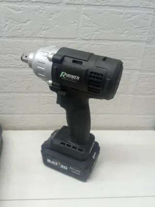 Llave de impacto a batería 20V Ribimex