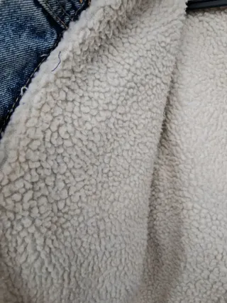 Cazadora vaquera con borreguito.