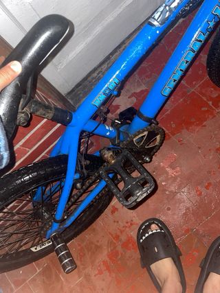 Bicicleta BMX Azul Poco Usada