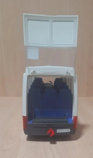 Playmobil Bus y Figuras