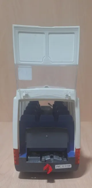 Playmobil Bus y Figuras