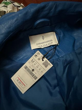 Gabardina polipiel azul