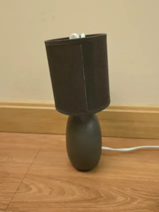 Lámpara de escritorio minimalista