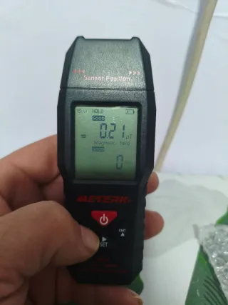 Medidor de campo electromagnético METERK