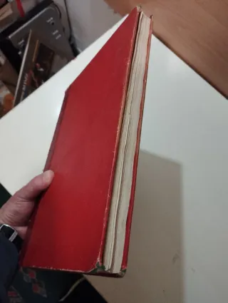 3 libros de 1880 Muntaner y Simón.