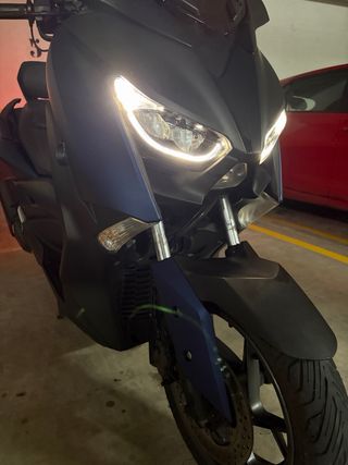 Yamaha XMAX 300cc 2019 Nuevo Motor Blue Core