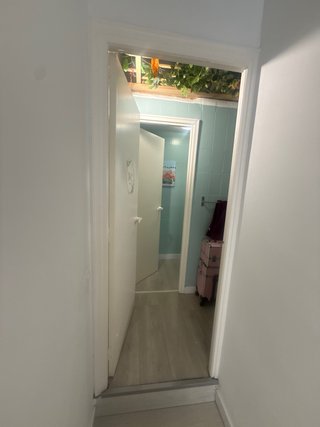 Traspaso Negocio Uñas y Estética con licencia.
