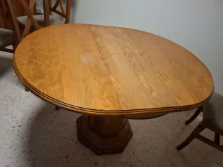 Mesa de comedor redonda y 4 sillas