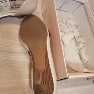 Zapatos Charol T37 Beige diseño original