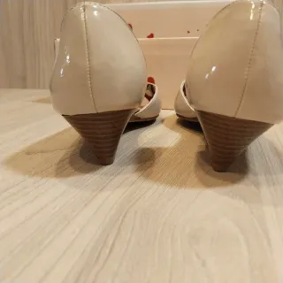 Zapatos Charol T37 Beige diseño original