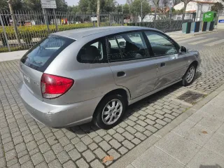 KIA Rio 1.3i 80cv 200000km etiqueta B año2005