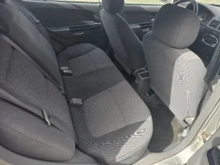 KIA Rio 1.3i 80cv 200000km etiqueta B año2005