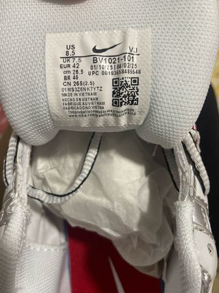 Nike P-6000 Plata/Rojo Talla 42