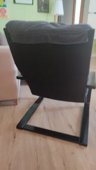 Sillón azul y negro