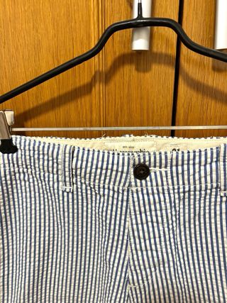 Bermuda Rayas Azul y Blanco