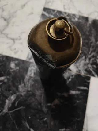 Bottiglie in ottone Set due bottiglie da guerra