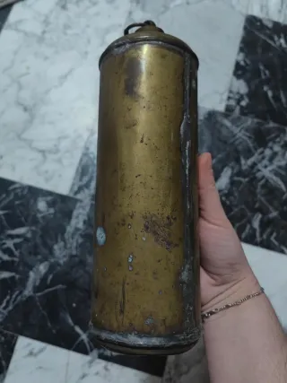 Bottiglie in ottone Set due bottiglie da guerra