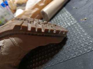 Botas de tacón beige y marrón