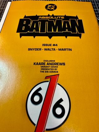 Lote 2 comics USA Absolute Batman 4 Kaare Andrews