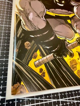 Lote 2 comics USA Absolute Batman 4 Kaare Andrews