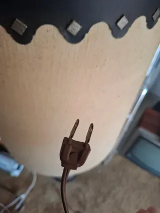 Lámpara de pie retro beige y negra