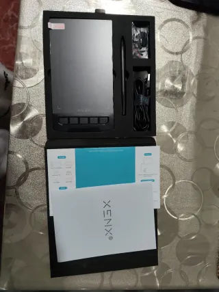 Xenx X1-640 Tableta Gráfica Negra