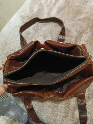 Bolso de cuero marrón