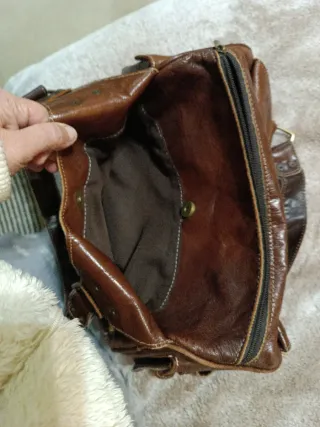 Bolso de cuero marrón