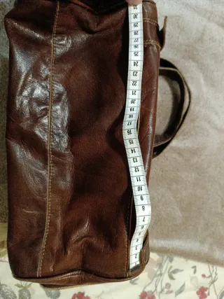 Bolso de cuero marrón