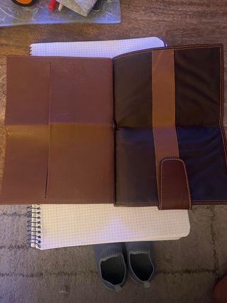 Portadocumentos piel marrón