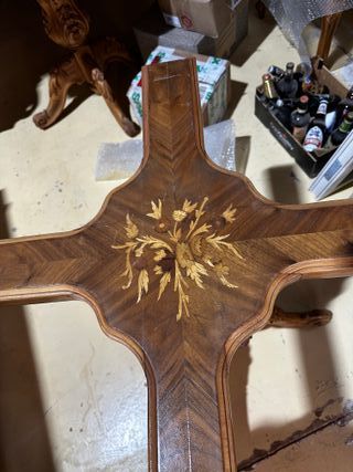 Mesa de nogal tallada 2m