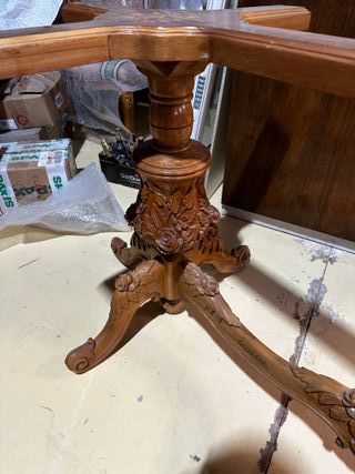 Mesa de nogal tallada 2m