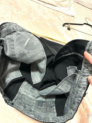 Bermuda DC paralel division  en negro.