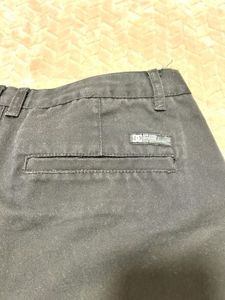 Bermuda DC paralel division  en negro.