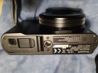 Macchina fotografica Panasonic nera