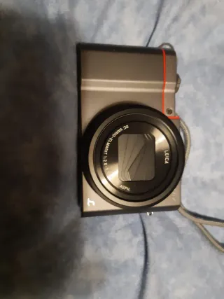 Macchina fotografica Panasonic nera