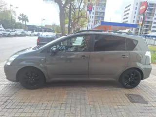Toyota Verso 2005