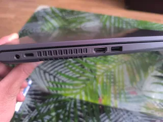 Portátil ASUS VivoBook X515 Ryzen 5 8GB RAM