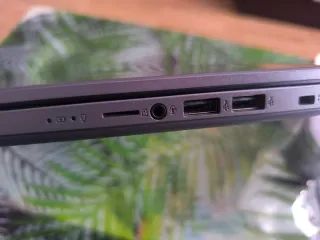 Portátil ASUS VivoBook X515 Ryzen 5 8GB RAM