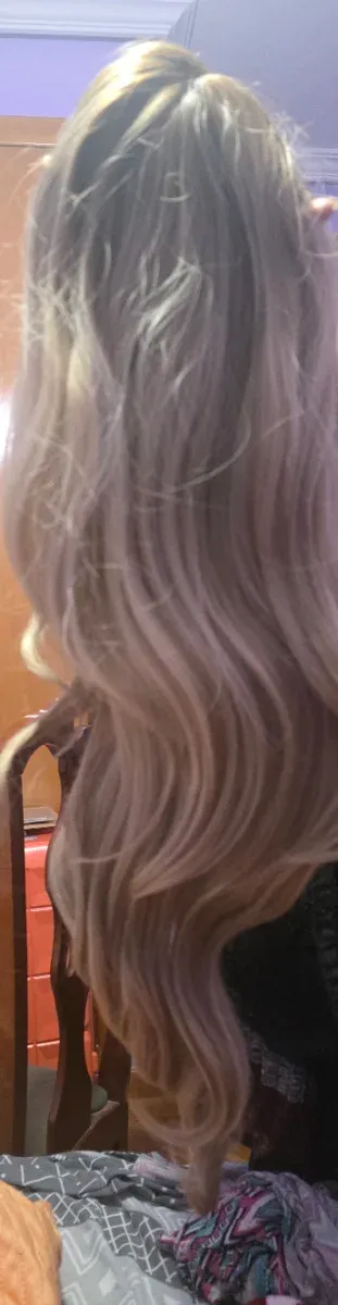 Peluca Beige y Marrón Larga Ondulada