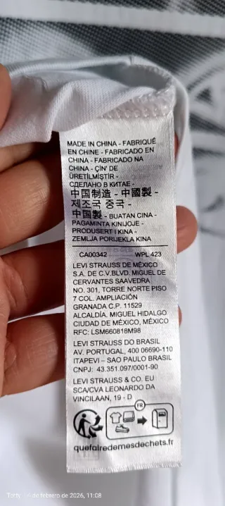 Camiseta Levi's x Jun Takahashi