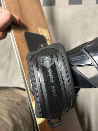 Snowboard + fijaciones + botas. 2 DÍAS DE USO.